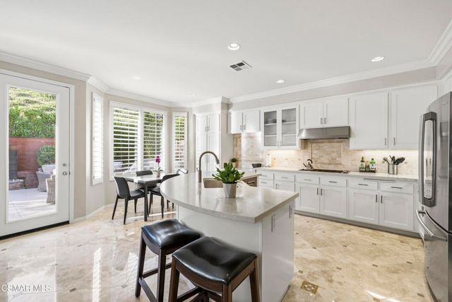 3031 Hollycrest Avenue, Thousand Oaks, CA 91362