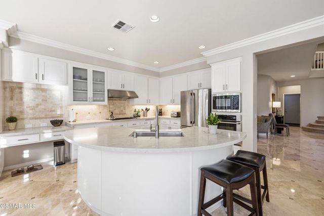 3031 Hollycrest Avenue, Thousand Oaks, CA 91362