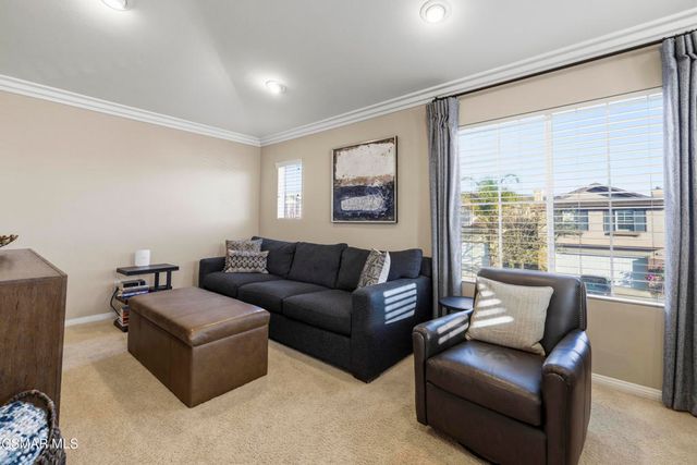 3031 Hollycrest Avenue, Thousand Oaks, CA 91362