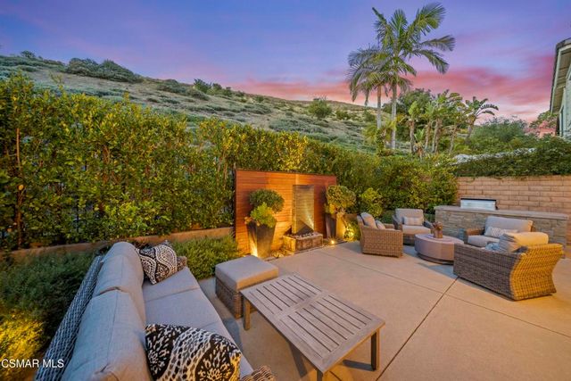 3031 Hollycrest Avenue, Thousand Oaks, CA 91362