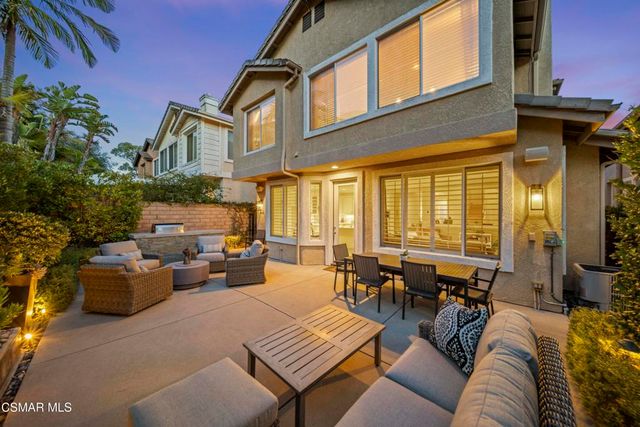 3031 Hollycrest Avenue, Thousand Oaks, CA 91362