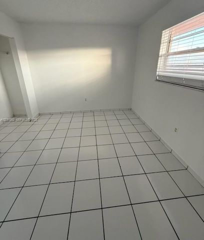 6175 W 20th Ave 302, Hialeah, FL 33012