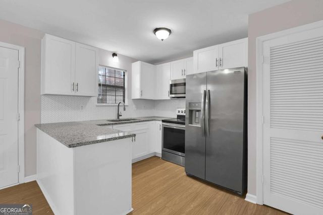 3033 Parkside Court, Snellville, GA 30078