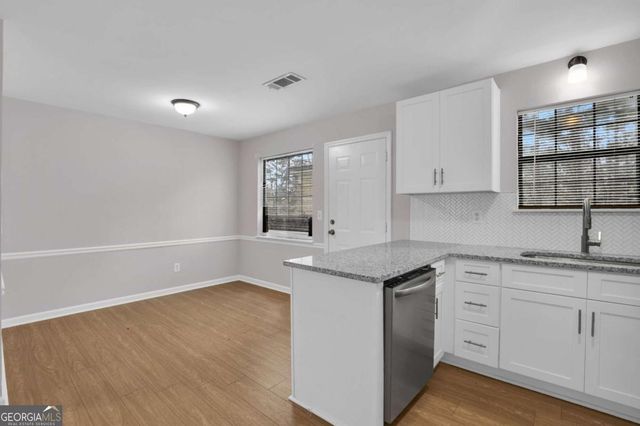 3033 Parkside Court, Snellville, GA 30078