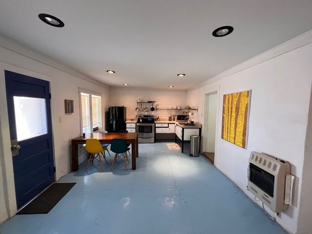 1006 W Dallas St, Marfa, TX 79843