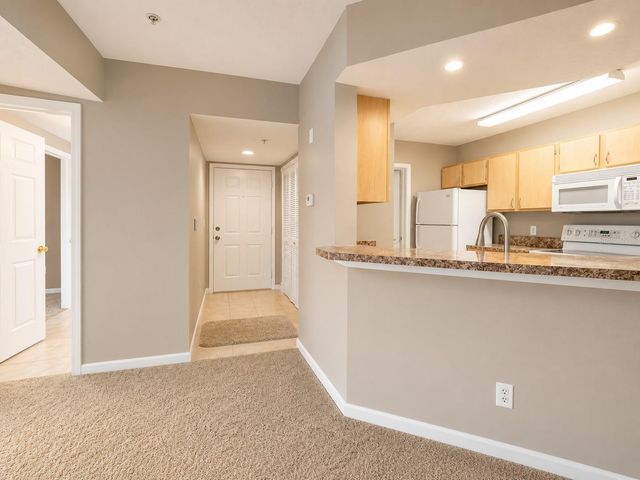 802 CREST PINES DRIVE 836, Orlando, FL 32828
