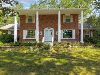 3205 NW 51st Terrace, Blue Springs, MO 64015