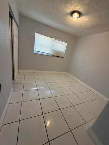 720 SW 7th Street 4, Dania Beach, FL 33004