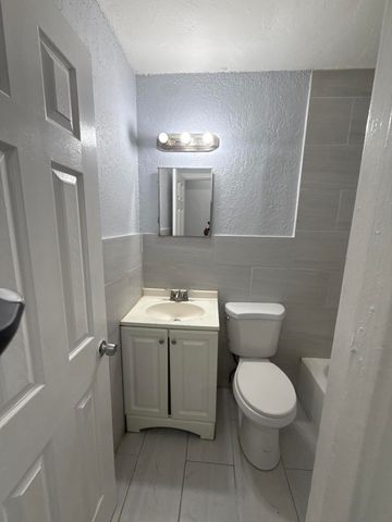 720 SW 7th Street 4, Dania Beach, FL 33004