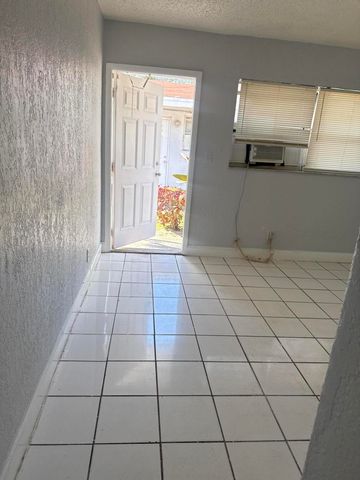 720 SW 7th Street 4, Dania Beach, FL 33004
