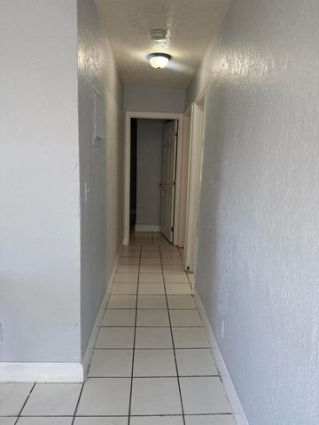 720 SW 7th Street 4, Dania Beach, FL 33004