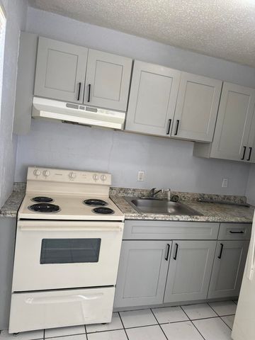 720 SW 7th Street 4, Dania Beach, FL 33004