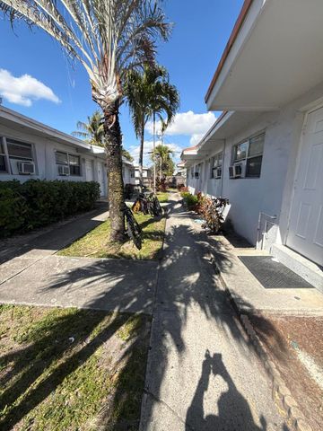 720 SW 7th Street 4, Dania Beach, FL 33004