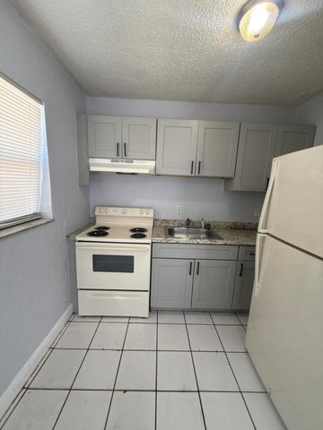 720 SW 7th Street 4, Dania Beach, FL 33004