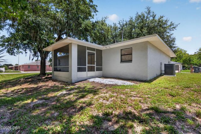 502 Loomis Trail, Daytona Beach, FL 32114