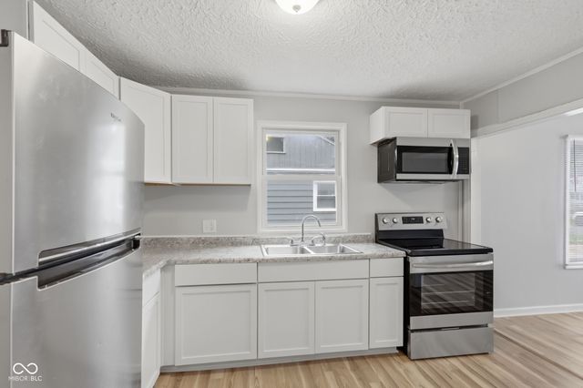 2246 N Goodlet Avenue, Indianapolis, IN 46222