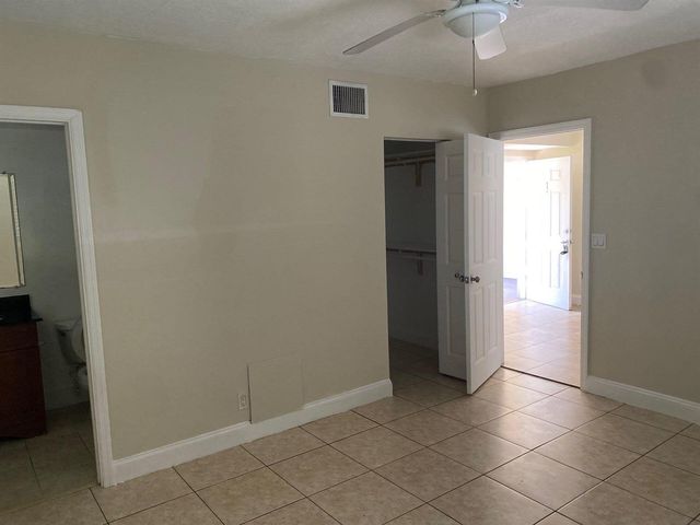 1444 Windsor Court 1, Fort Lauderdale, FL 33304