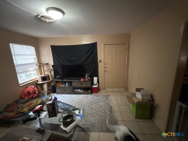 704 Jefferis Avenue, Killeen, TX 76543