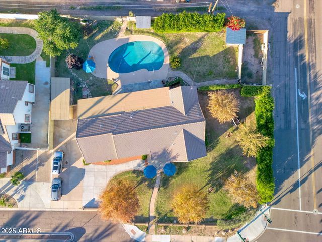 3542 E CAMELBACK Road, Phoenix, AZ 85018