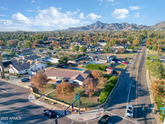 3542 E CAMELBACK Road, Phoenix, AZ 85018