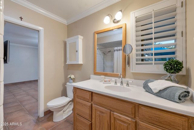 3542 E CAMELBACK Road, Phoenix, AZ 85018