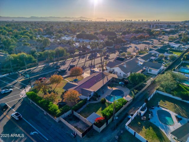 3542 E CAMELBACK Road, Phoenix, AZ 85018