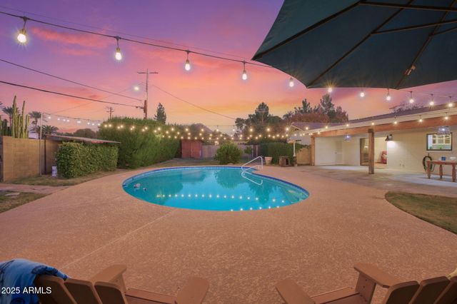 3542 E CAMELBACK Road, Phoenix, AZ 85018