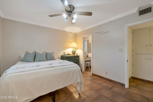 3542 E CAMELBACK Road, Phoenix, AZ 85018