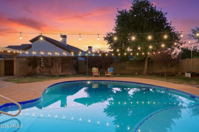 3542 E CAMELBACK Road, Phoenix, AZ 85018