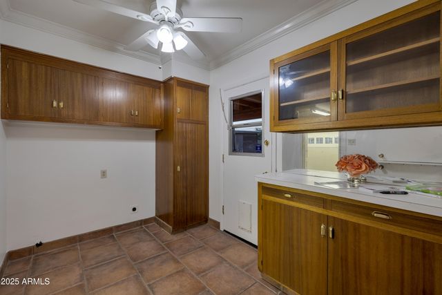 3542 E CAMELBACK Road, Phoenix, AZ 85018