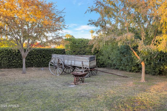 3542 E CAMELBACK Road, Phoenix, AZ 85018