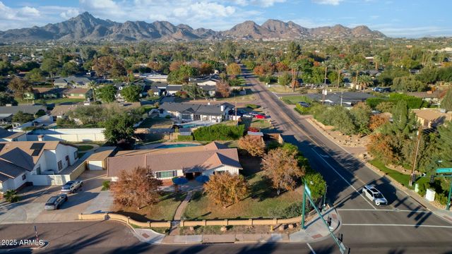 3542 E CAMELBACK Road, Phoenix, AZ 85018