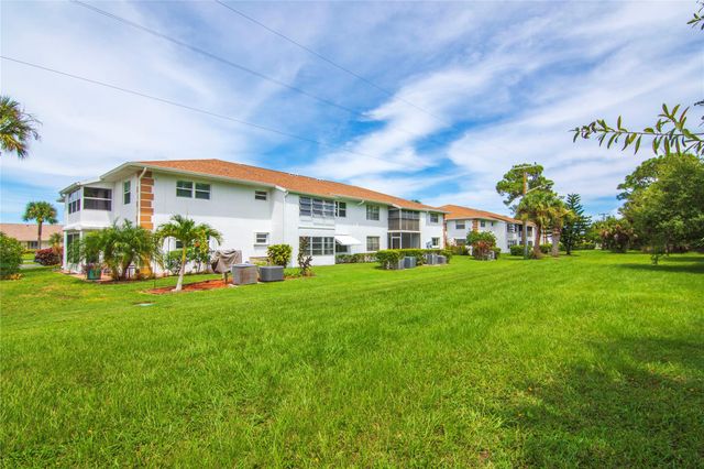 1217 S Lakes End Dr A1, Fort Pierce, FL 34982