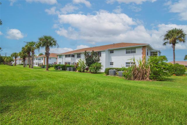 1217 S Lakes End Dr A1, Fort Pierce, FL 34982