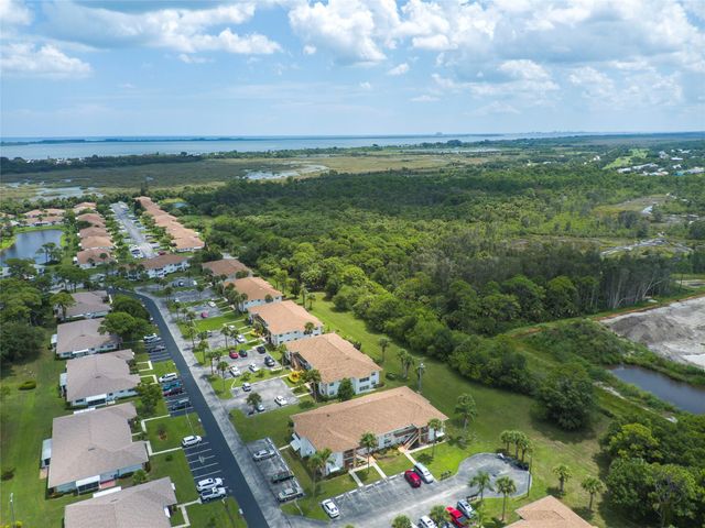 1217 S Lakes End Dr A1, Fort Pierce, FL 34982
