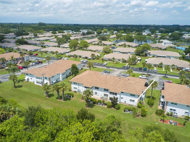 1217 S Lakes End Dr A1, Fort Pierce, FL 34982