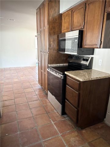 6106 Orangewood Dr, Corpus Christi, TX 78412