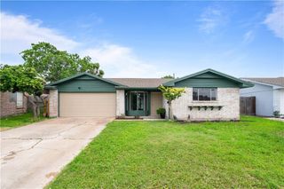 6106 Orangewood Dr, Corpus Christi, TX 78412
