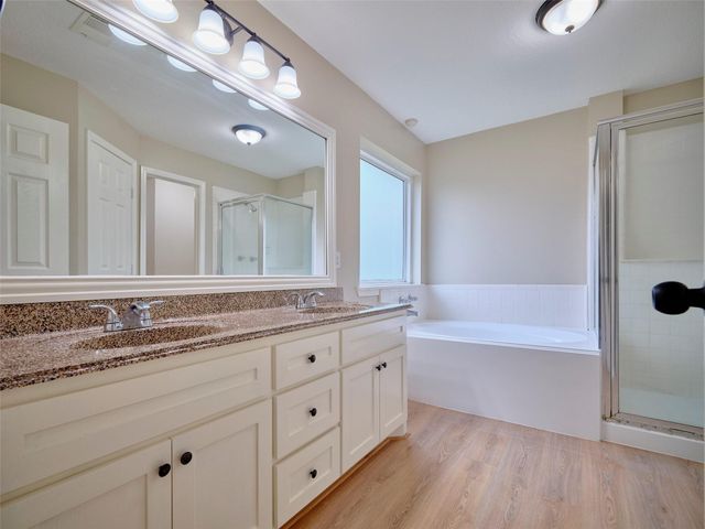 4801 E Columbary Drive, Rosenberg, TX 77471