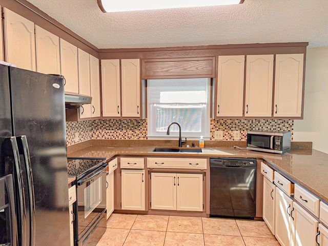 104 Rolling Pines Drive, Enterprise, AL 36330