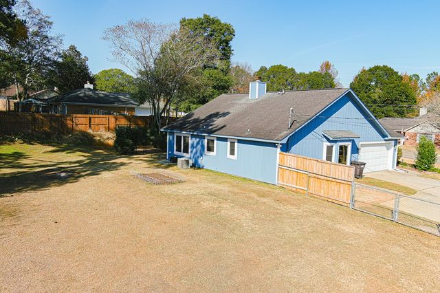 104 Rolling Pines Drive, Enterprise, AL 36330