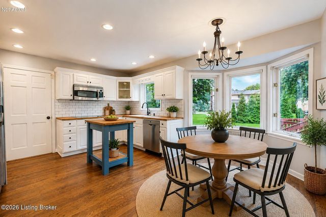 7003 Quail Brace Ct, Louisville, KY 40241