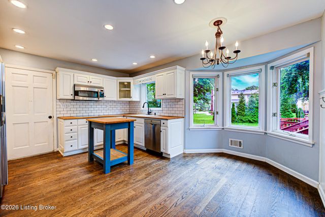 7003 Quail Brace Ct, Louisville, KY 40241