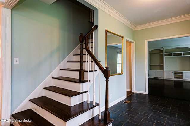 7003 Quail Brace Ct, Louisville, KY 40241