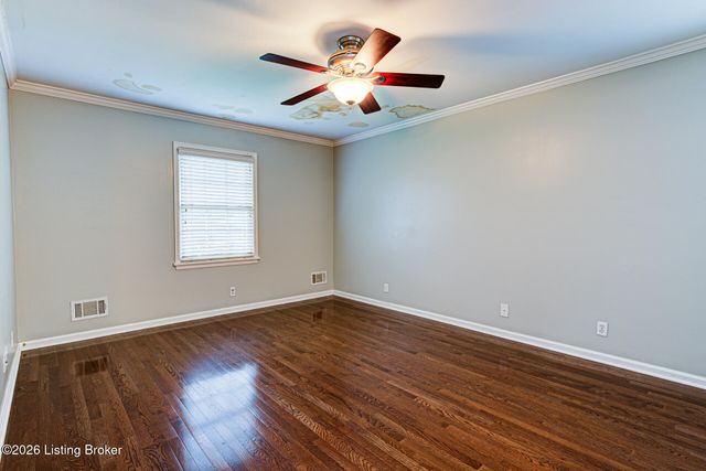 7003 Quail Brace Ct, Louisville, KY 40241