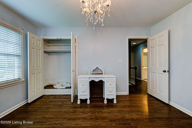 7003 Quail Brace Ct, Louisville, KY 40241