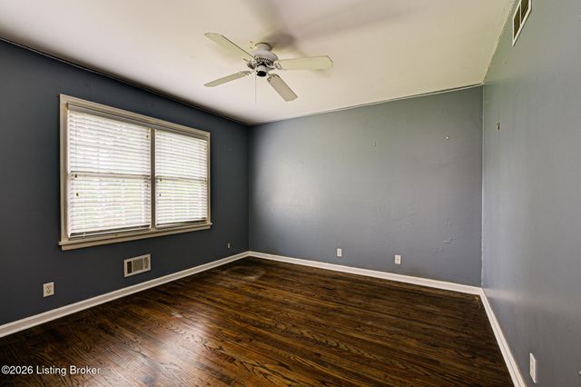 7003 Quail Brace Ct, Louisville, KY 40241