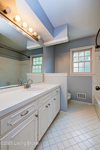 7003 Quail Brace Ct, Louisville, KY 40241