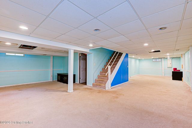 7003 Quail Brace Ct, Louisville, KY 40241