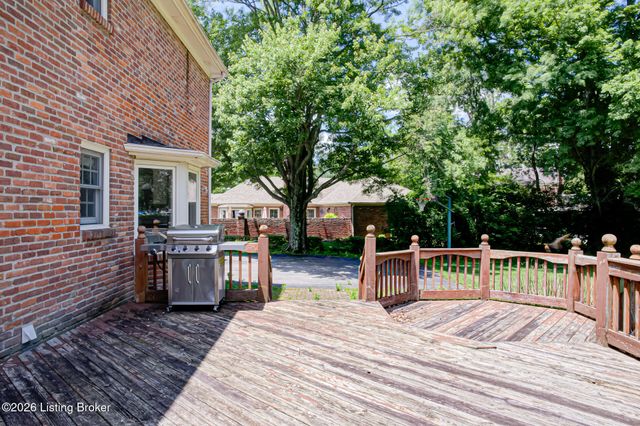7003 Quail Brace Ct, Louisville, KY 40241
